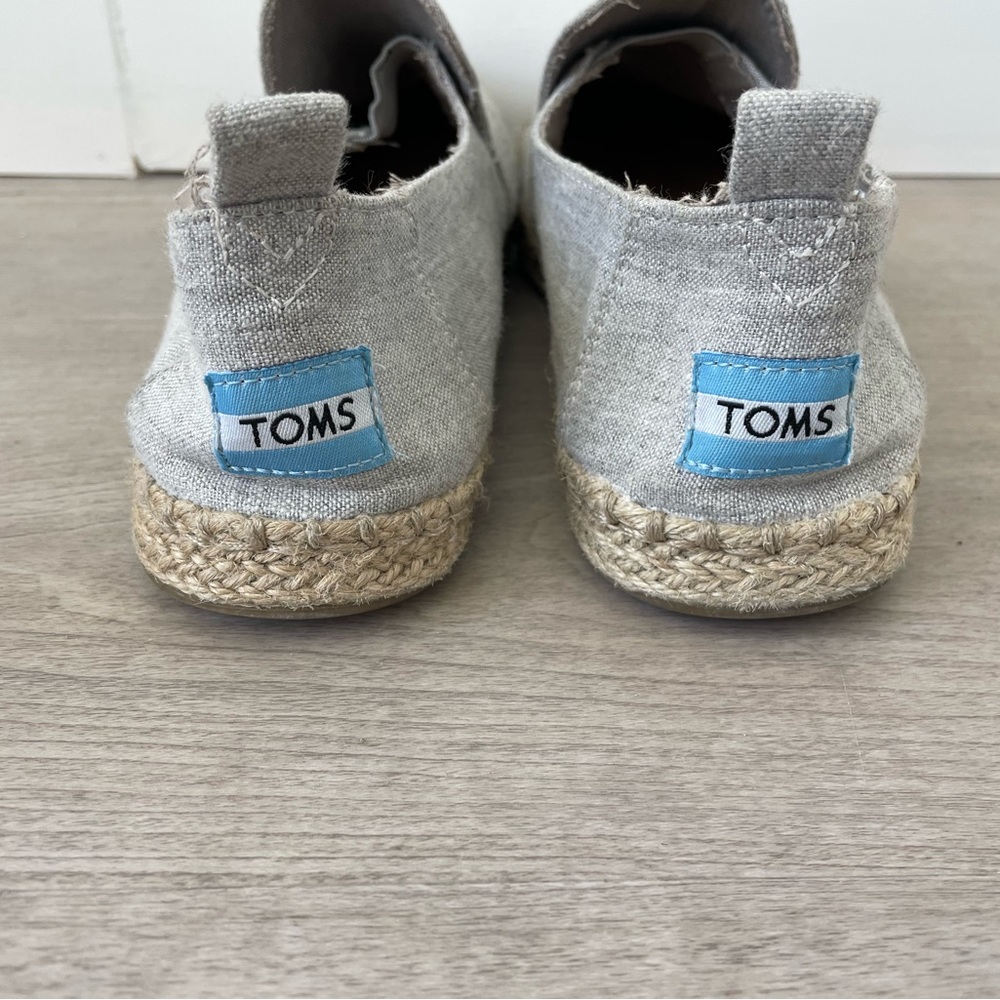 Light Gray Toms
